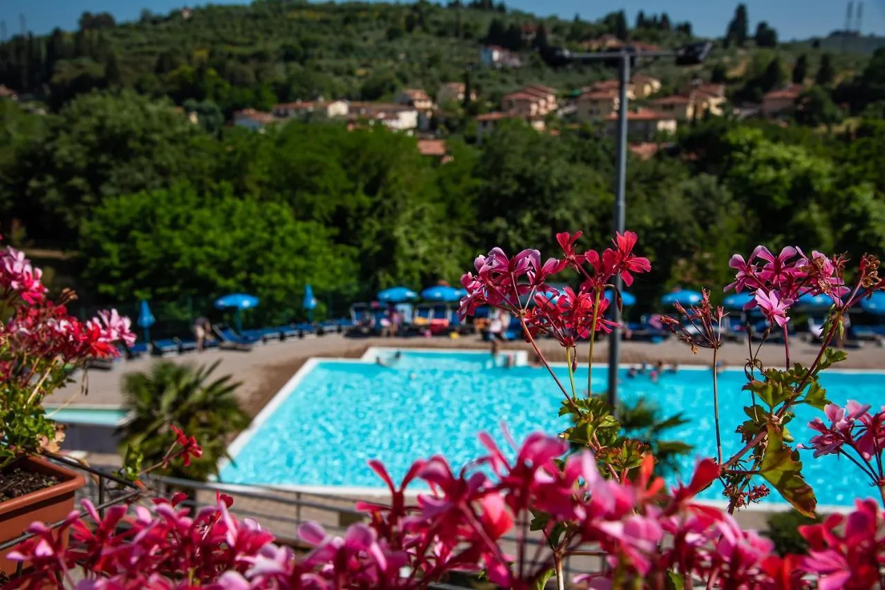Camping Village Il Poggetto Troghi 3*,