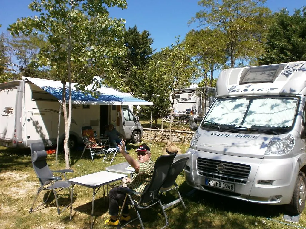 Camping Village Il Poggetto Troghi Campsite