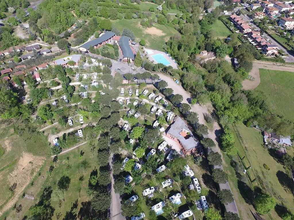Camping Village Il Poggetto Troghi Campsite
